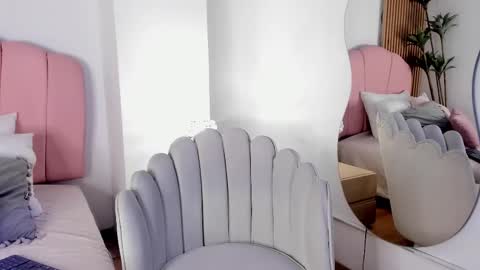 Snapshot of zoe_lee___ chatting on October 5, 11:59 am zoe lee online show from October 5, 11:59 am