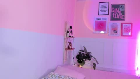 Zoe Lynch online show from October 12, 3:58 pm