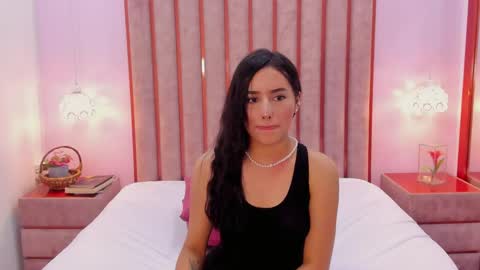 Zoe Monrow online show from May 17, 6:18 pm
