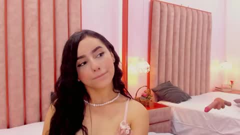 Zoe Monrow online show from May 24, 1:43 pm