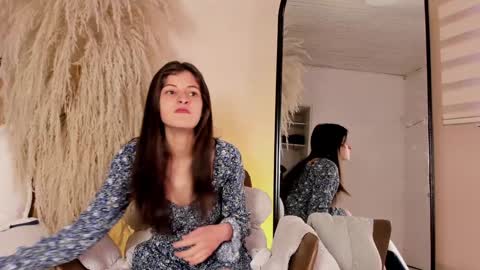 Snapshot of zoe_olsen__ chatting on January 4, 12:16 pm Zoe Olsen online show from January 4, 12:16 pm