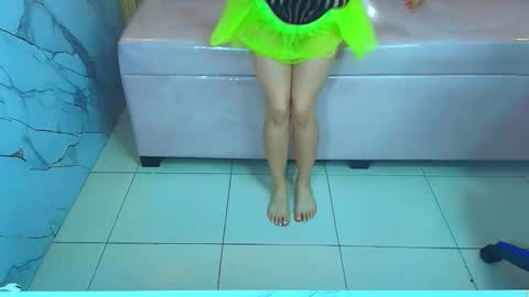 Zoe  online show from September 27, 3:58 am