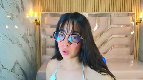 Zoe  online show from October 10, 3:44 am