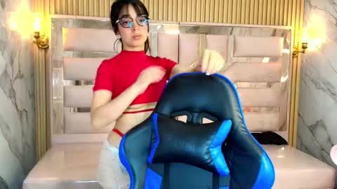 Zoe  online show from September 18, 3:16 am