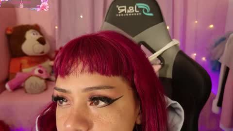 zoe_sullivan_ online show from March 25, 9:23 am