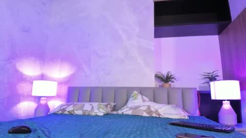 zoeblanc online show from February 13, 11:34 am