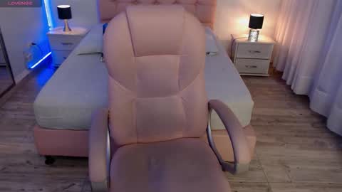 zoe online show from December 1, 4:05 am