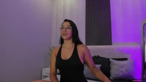 Zoe 3 online show from July 8, 5:37 pm