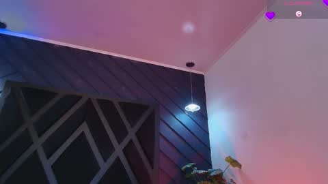 Zoe 3 online show from March 3, 6:36 pm