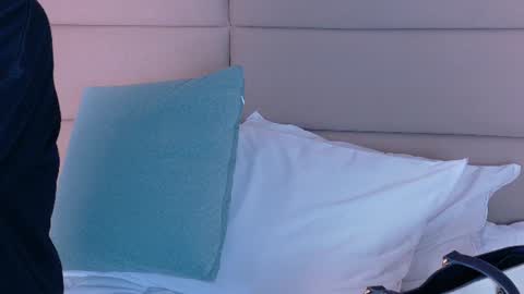 Zoe online show from July 2, 11:05 am