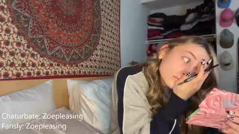 Snapshot of zoepleasing chatting on October 15, 2:47 am zoepleasing online show from October 15, 2:47 am