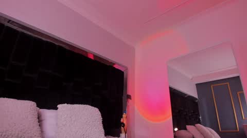 Snapshot of zoevidal_ chatting on December 29, 11:50 am zoevidal_ online show from December 29, 11:50 am