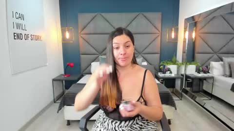 ZOE online show from November 24, 3:47 pm