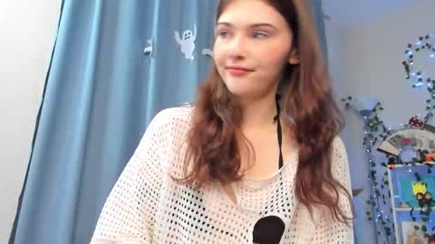 Zoey Lane online show from October 28, 3:56 am