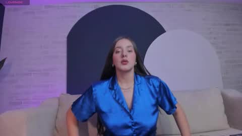 Snapshot of zoeywalker_ chatting on October 20, 11:35 am Zoey Walker online show from October 20, 11:35 am