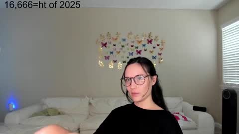 Snapshot of zoiebutterfly chatting on October 11, 10:01 pm Zoie online show from October 11, 10:01 pm