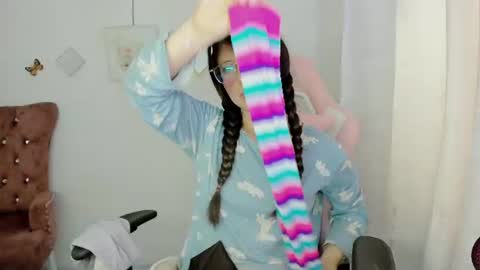 Alicie online show from July 14, 3:38 pm