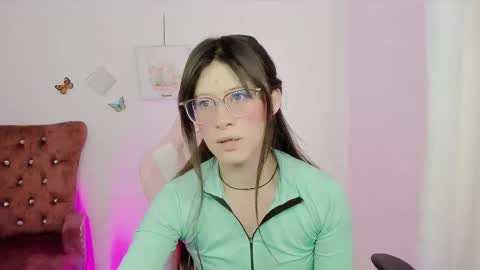 Snapshot of zooeybelair chatting on September 25, 3:22 pm Alicie online show from September 25, 3:22 pm