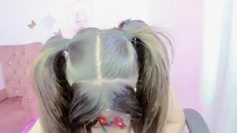 Snapshot of zooeybelair chatting on September 17, 4:43 am Alicie online show from September 17, 4:43 am