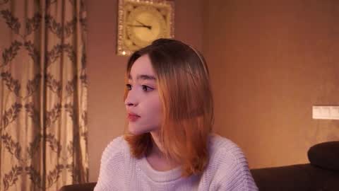 Elly online show from December 22, 4:32 pm