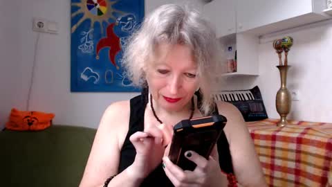 Snapshot of zosya1111 chatting on February 8, 9:13 am Zosya1111 online show from February 8, 9:13 am