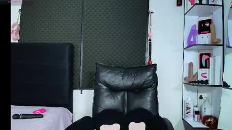 zpzphot online show from March 16, 9:19 pm