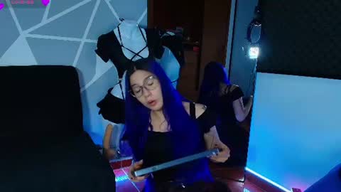 zpzphot online show from July 3, 3:23 am