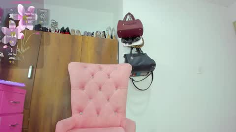 Snapshot of zule__williams chatting on February 27, 9:25 pm zule online show from February 27, 9:25 pm