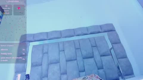 Snapshot of zulyjones chatting on March 7, 8:55 pm Zuly online show from March 7, 8:55 pm
