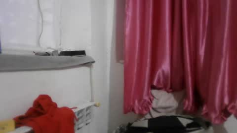 KissmemyLove online show from July 28, 3:43 pm