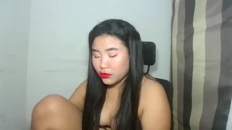 sweet lylia online show from October 14, 3:47 pm