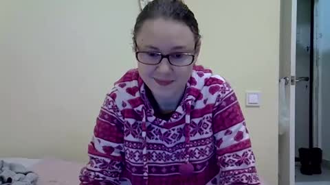 Snapshot of zyuhre chatting on December 14, 2:00 am Zyuhre online show from December 14, 2:00 am