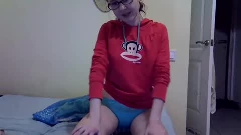 Snapshot of zyuhre chatting on October 6, 9:41 pm Zyuhre online show from October 6, 9:41 pm