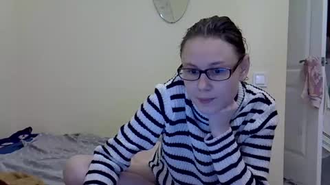 Snapshot of zyuhre chatting on September 29, 12:43 pm Zyuhre online show from September 29, 12:43 pm