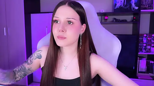 jasminevine online show from November 9, 6:15 pm