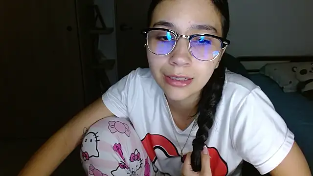 mia  lopez  online show from February 27, 4:34 am