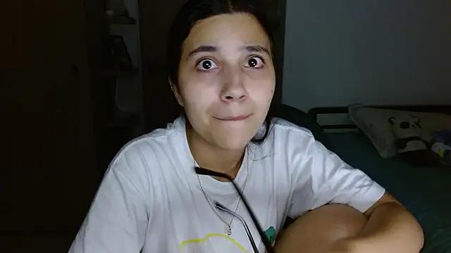 mia  lopez  online show from February 12, 4:47 am