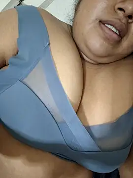 FerLu8 online show from March 28, 2:33 am