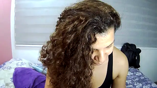 gatubelahot online show from October 18, 4:15 am