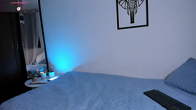 emilybae  online show from October 21, 1:09 am