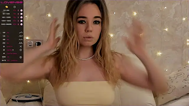 Snapshot of EvaSileZ chatting on October 11, 4:42 pm EvaSileZ online show from October 11, 4:42 pm