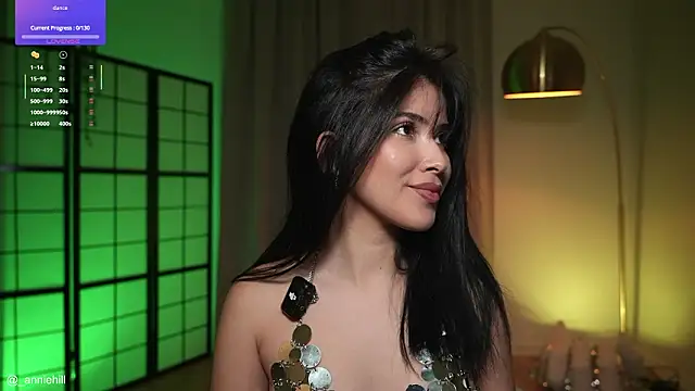 anniehillofficial online show from February 6, 9:07 pm