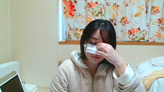 liliyRiSAcha-n online show from February 6, 6:39 am