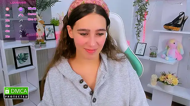  Eliizabeth  online show from October 14, 9:50 pm