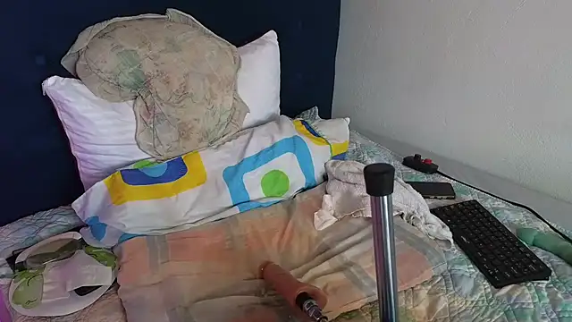 mommysarax online show from October 21, 6:34 pm