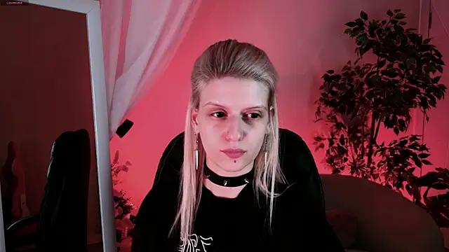Snapshot of Noah_ElmerX chatting on October 7, 10:03 pm Noah ElmerX online show from October 7, 10:03 pm