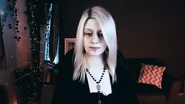 Snapshot of Noah_ElmerX chatting on October 3, 2:44 pm Noah ElmerX online show from October 3, 2:44 pm