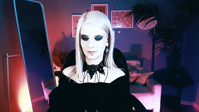 Snapshot of Noah_ElmerX chatting on October 18, 2:31 pm Noah ElmerX online show from October 18, 2:31 pm