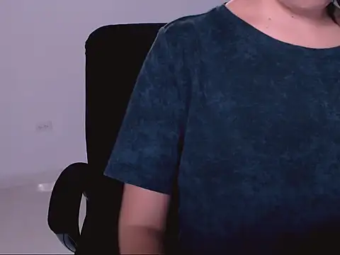 Snapshot of diana__34 chatting on September 27, 12:51 am diana 34 online show from September 27, 12:51 am
