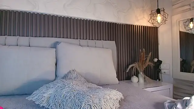 SHANONCLARK online show from February 23, 7:13 pm